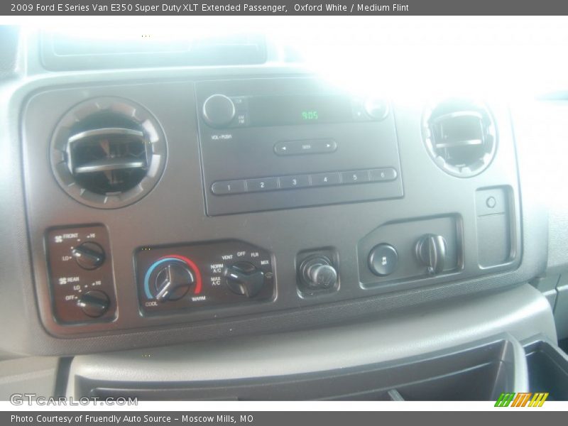 Oxford White / Medium Flint 2009 Ford E Series Van E350 Super Duty XLT Extended Passenger