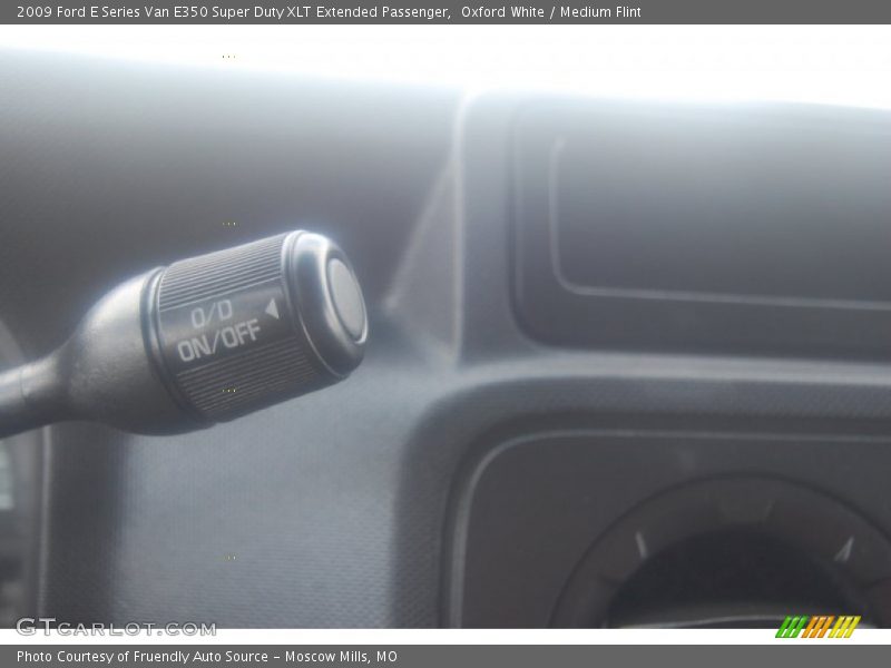 Oxford White / Medium Flint 2009 Ford E Series Van E350 Super Duty XLT Extended Passenger