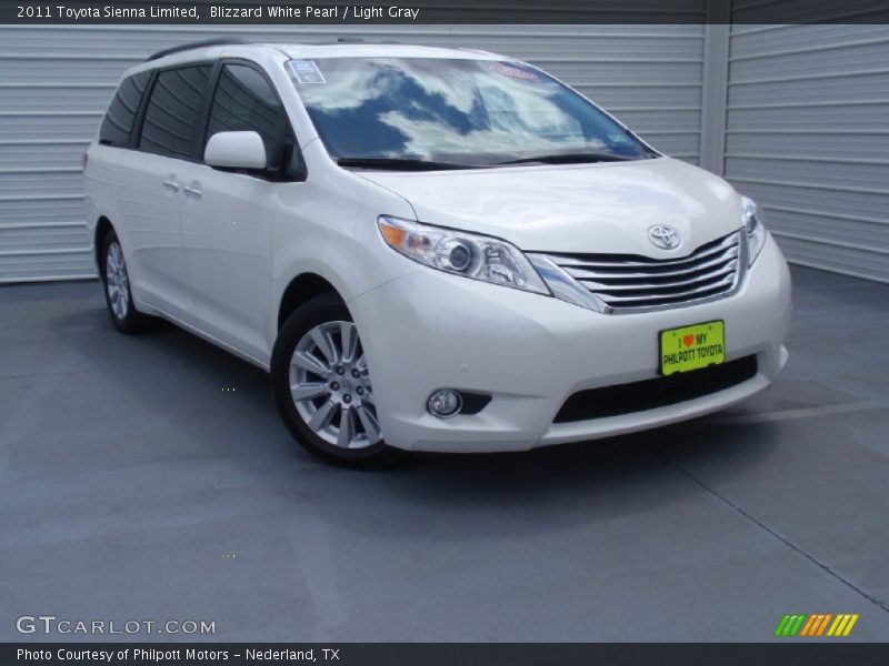 Blizzard White Pearl / Light Gray 2011 Toyota Sienna Limited