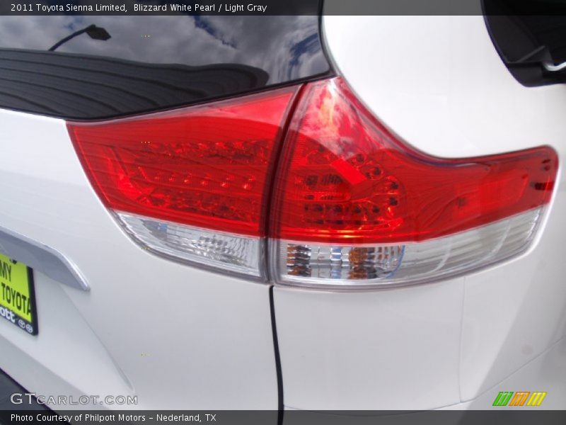Blizzard White Pearl / Light Gray 2011 Toyota Sienna Limited
