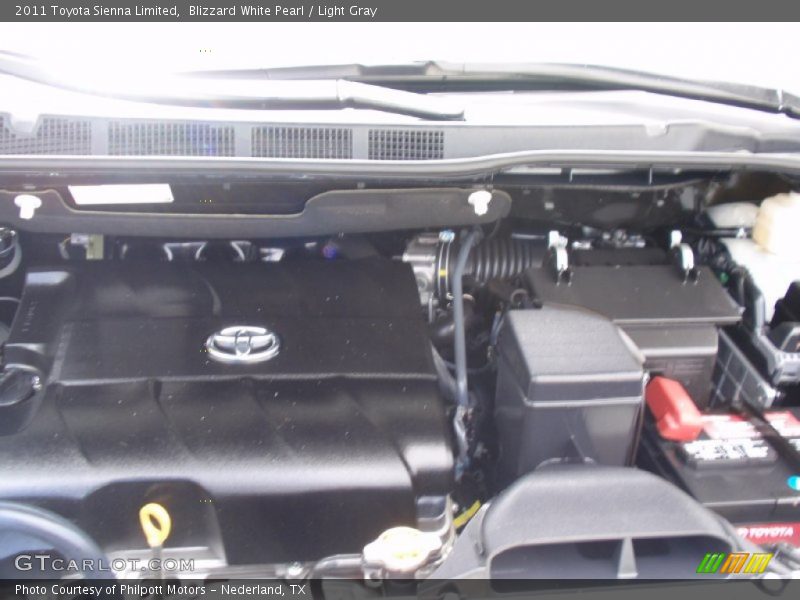 Blizzard White Pearl / Light Gray 2011 Toyota Sienna Limited
