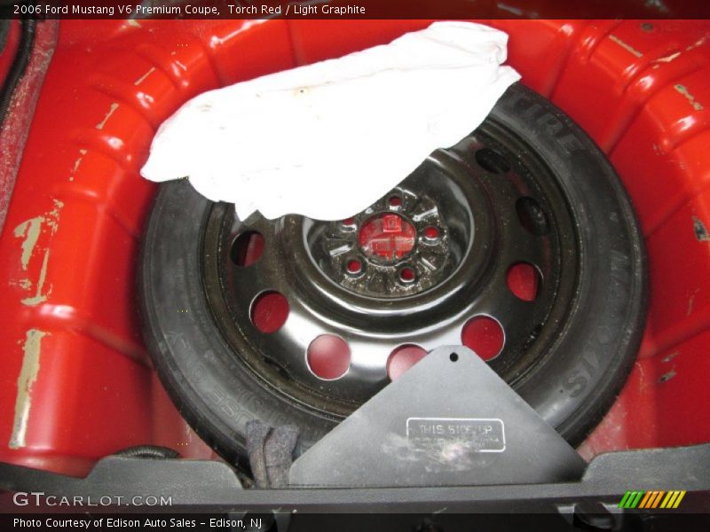 Torch Red / Light Graphite 2006 Ford Mustang V6 Premium Coupe