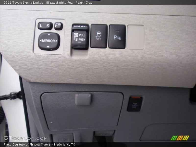 Blizzard White Pearl / Light Gray 2011 Toyota Sienna Limited