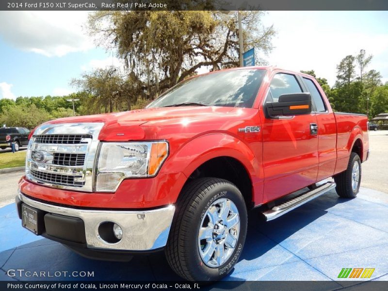 Front 3/4 View of 2014 F150 XLT SuperCab