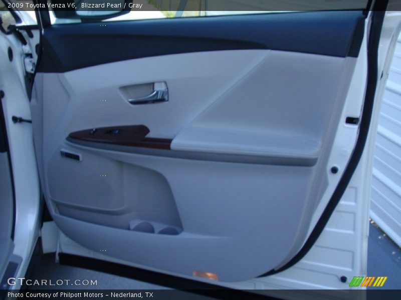 Blizzard Pearl / Gray 2009 Toyota Venza V6