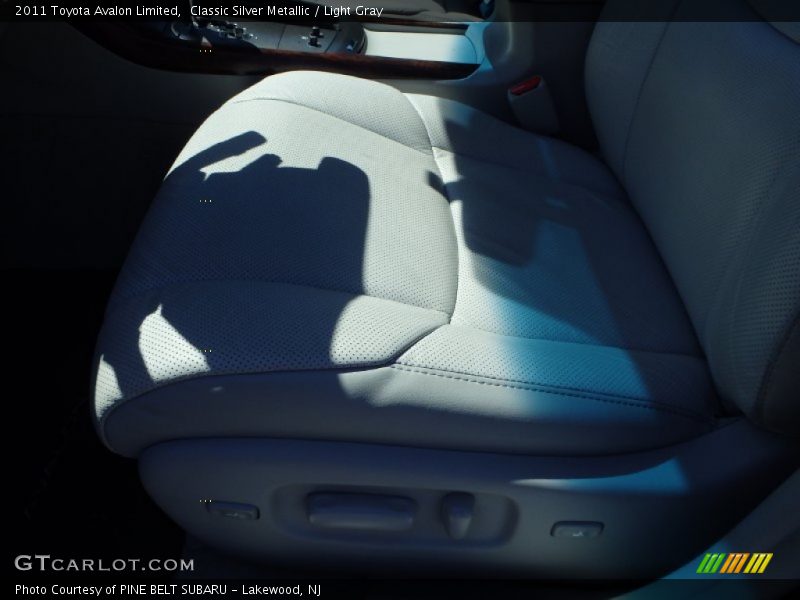 Classic Silver Metallic / Light Gray 2011 Toyota Avalon Limited