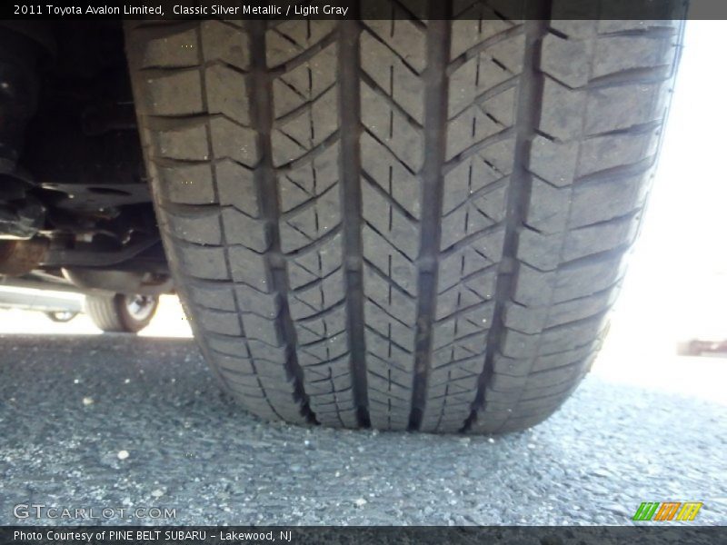 Classic Silver Metallic / Light Gray 2011 Toyota Avalon Limited