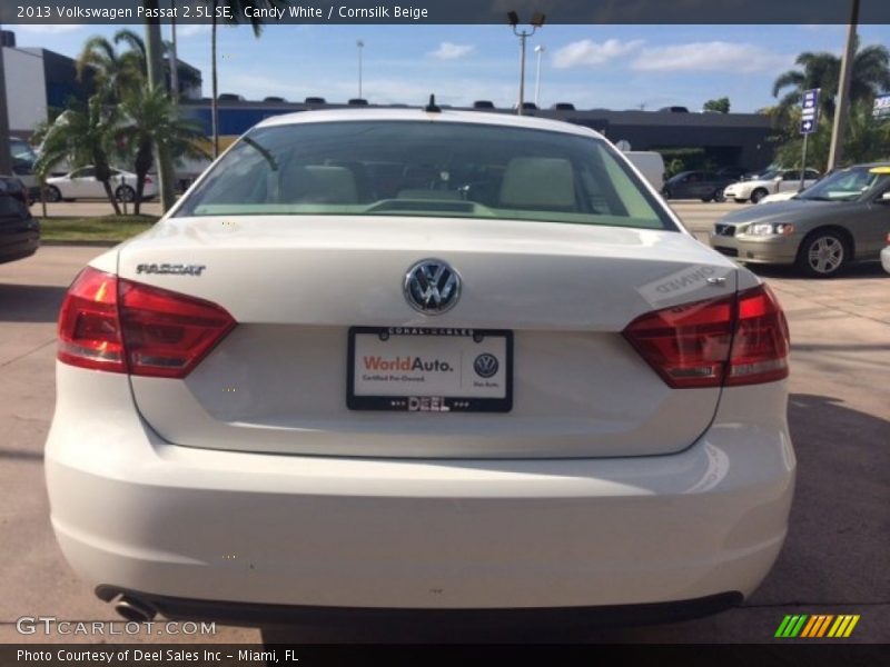 Candy White / Cornsilk Beige 2013 Volkswagen Passat 2.5L SE
