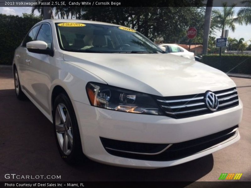 Candy White / Cornsilk Beige 2013 Volkswagen Passat 2.5L SE