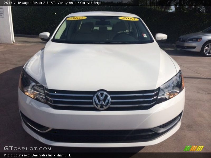 Candy White / Cornsilk Beige 2013 Volkswagen Passat 2.5L SE