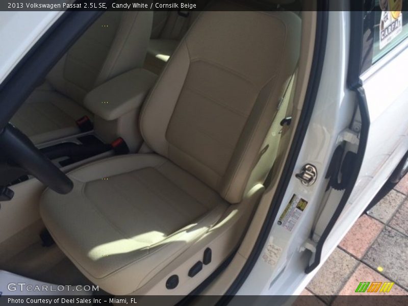 Candy White / Cornsilk Beige 2013 Volkswagen Passat 2.5L SE