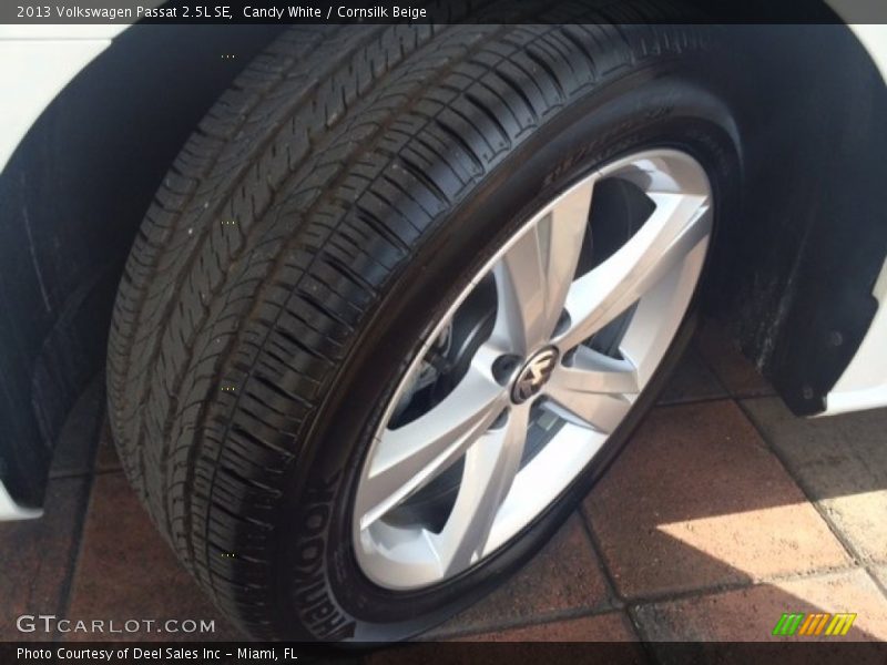 Candy White / Cornsilk Beige 2013 Volkswagen Passat 2.5L SE