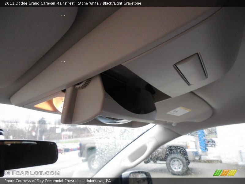 Stone White / Black/Light Graystone 2011 Dodge Grand Caravan Mainstreet