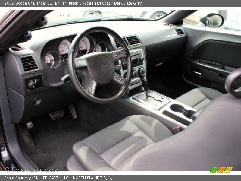 Brilliant Black Crystal Pearl Coat / Dark Slate Gray 2009 Dodge Challenger SE