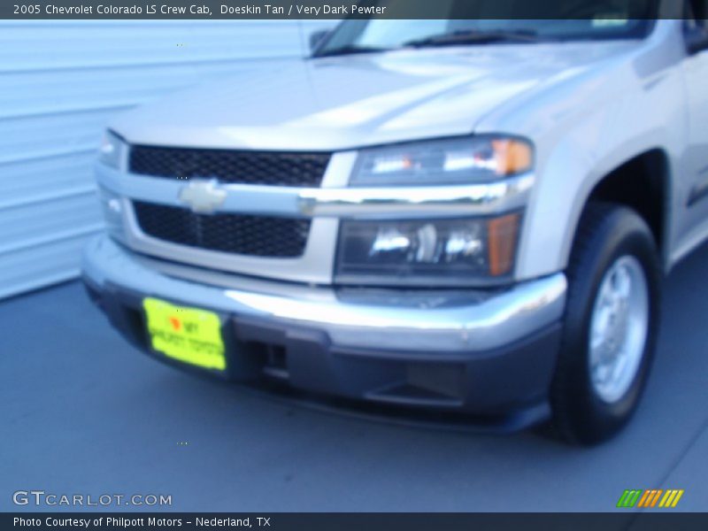 Doeskin Tan / Very Dark Pewter 2005 Chevrolet Colorado LS Crew Cab