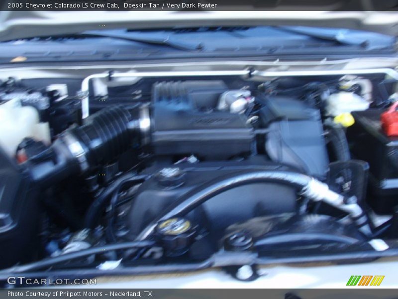 Doeskin Tan / Very Dark Pewter 2005 Chevrolet Colorado LS Crew Cab