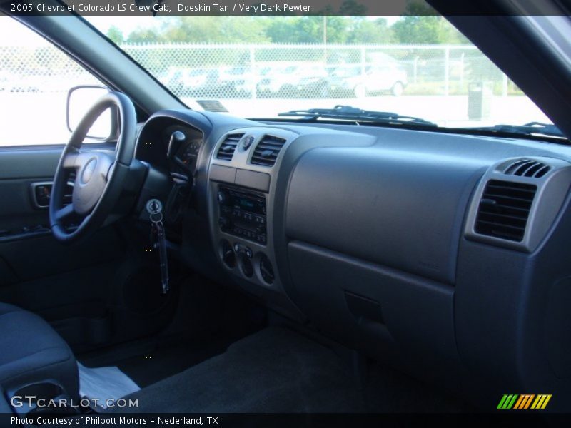 Doeskin Tan / Very Dark Pewter 2005 Chevrolet Colorado LS Crew Cab