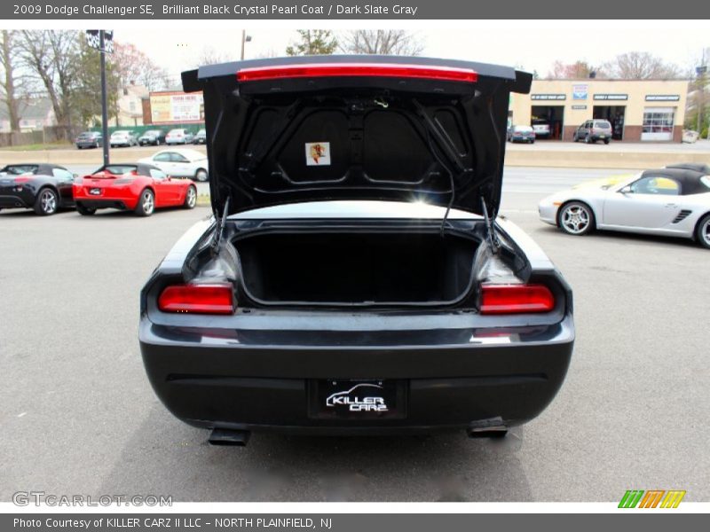 Brilliant Black Crystal Pearl Coat / Dark Slate Gray 2009 Dodge Challenger SE