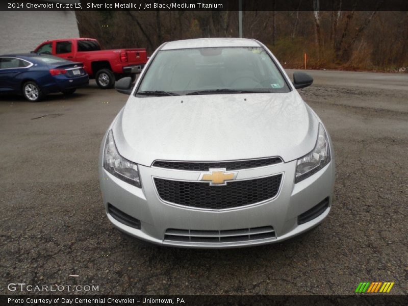 Silver Ice Metallic / Jet Black/Medium Titanium 2014 Chevrolet Cruze LS