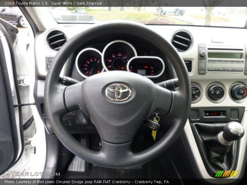 Super White / Dark Charcoal 2009 Toyota Matrix 1.8