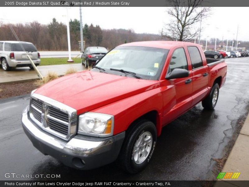 Front 3/4 View of 2005 Dakota SLT Quad Cab