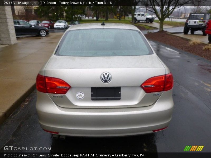 Toffee Brown Metallic / Titan Black 2013 Volkswagen Jetta TDI Sedan