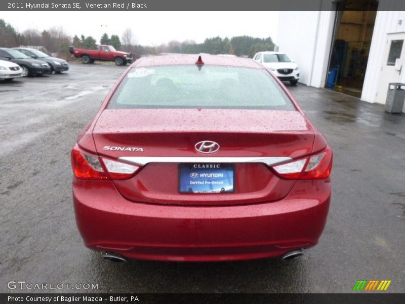 Venetian Red / Black 2011 Hyundai Sonata SE