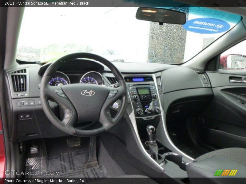 Venetian Red / Black 2011 Hyundai Sonata SE