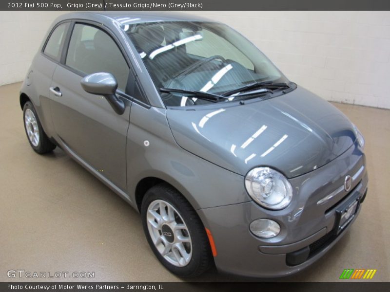 Grigio (Grey) / Tessuto Grigio/Nero (Grey/Black) 2012 Fiat 500 Pop