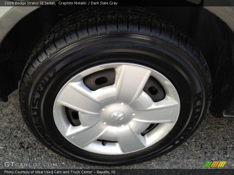 Graphite Metallic / Dark Slate Gray 2004 Dodge Stratus SE Sedan