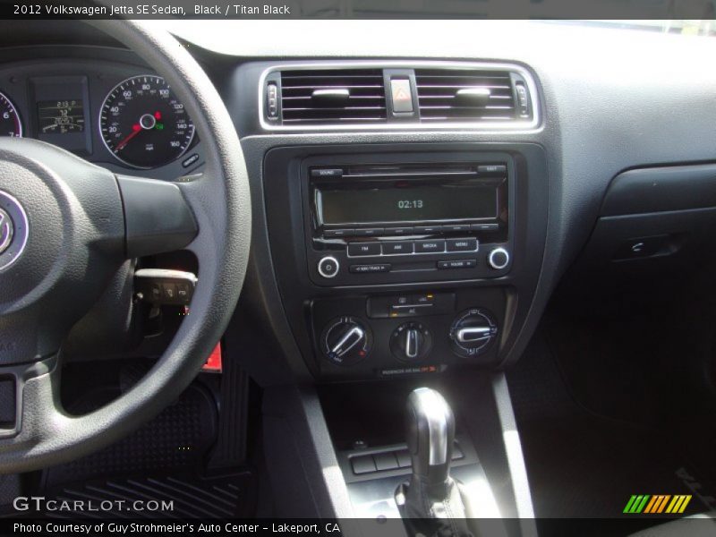 Black / Titan Black 2012 Volkswagen Jetta SE Sedan