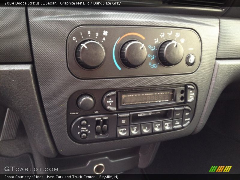 Graphite Metallic / Dark Slate Gray 2004 Dodge Stratus SE Sedan
