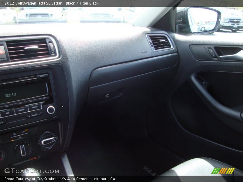 Black / Titan Black 2012 Volkswagen Jetta SE Sedan