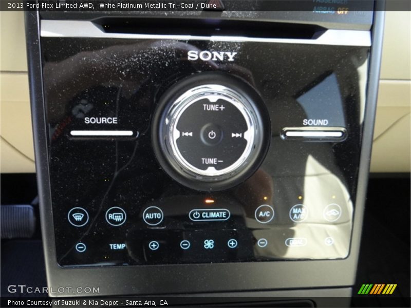 White Platinum Metallic Tri-Coat / Dune 2013 Ford Flex Limited AWD