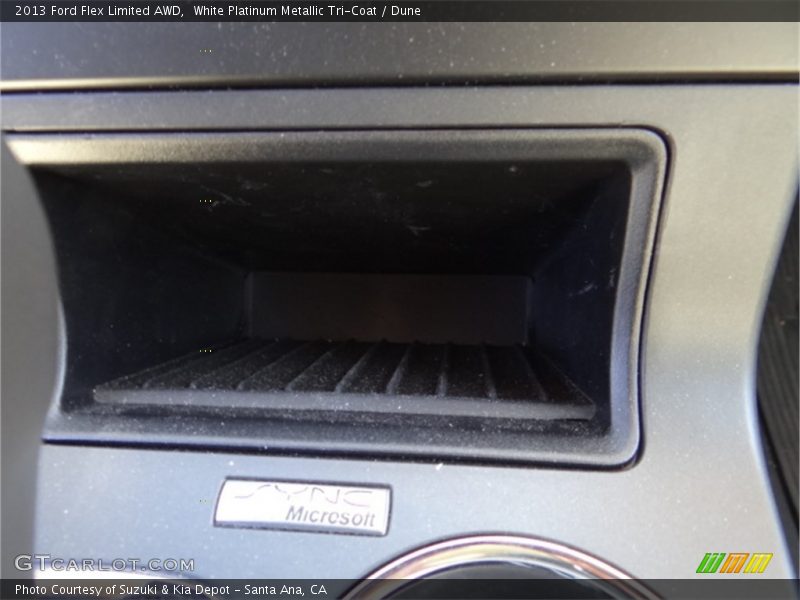 White Platinum Metallic Tri-Coat / Dune 2013 Ford Flex Limited AWD