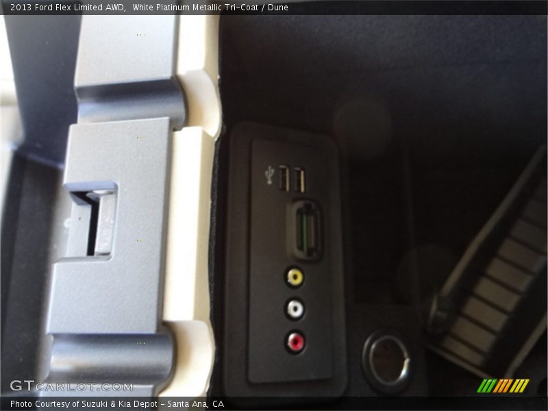 White Platinum Metallic Tri-Coat / Dune 2013 Ford Flex Limited AWD