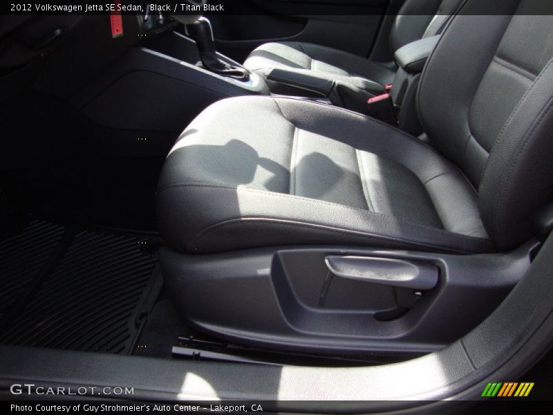 Black / Titan Black 2012 Volkswagen Jetta SE Sedan