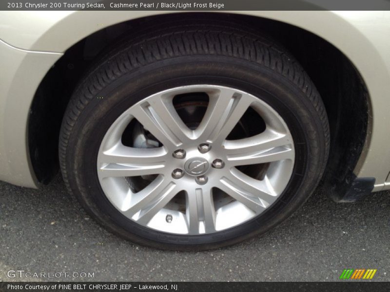 Cashmere Pearl / Black/Light Frost Beige 2013 Chrysler 200 Touring Sedan