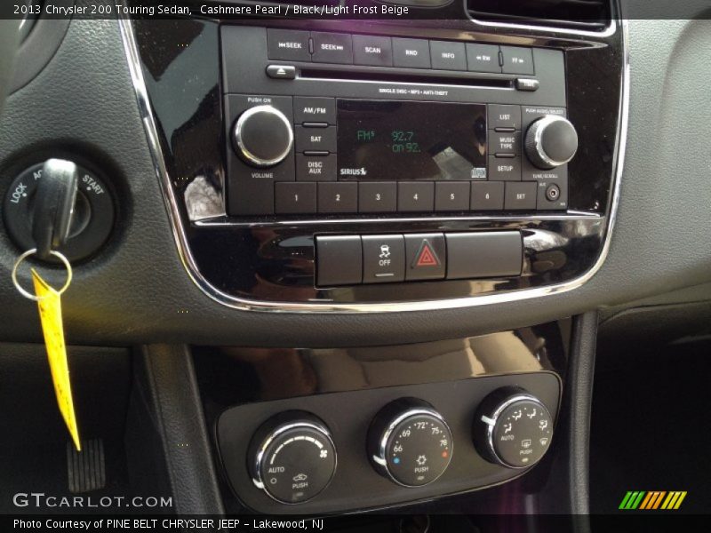 Cashmere Pearl / Black/Light Frost Beige 2013 Chrysler 200 Touring Sedan