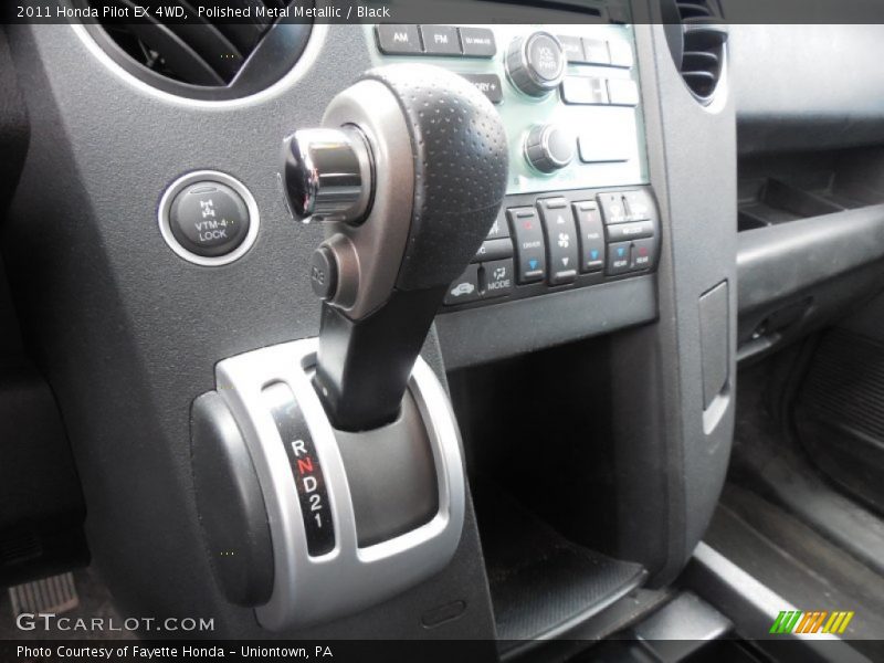 Polished Metal Metallic / Black 2011 Honda Pilot EX 4WD