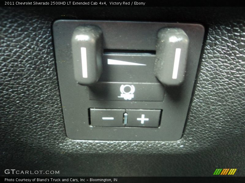 Victory Red / Ebony 2011 Chevrolet Silverado 2500HD LT Extended Cab 4x4