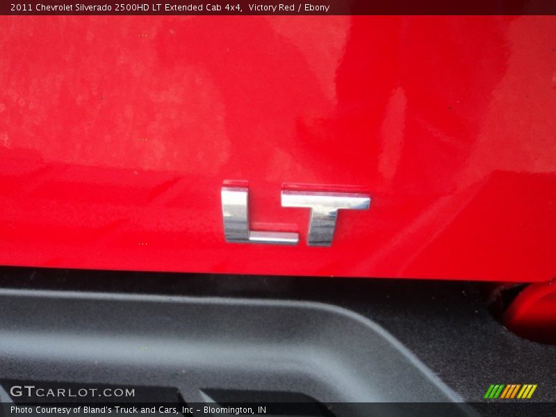 Victory Red / Ebony 2011 Chevrolet Silverado 2500HD LT Extended Cab 4x4