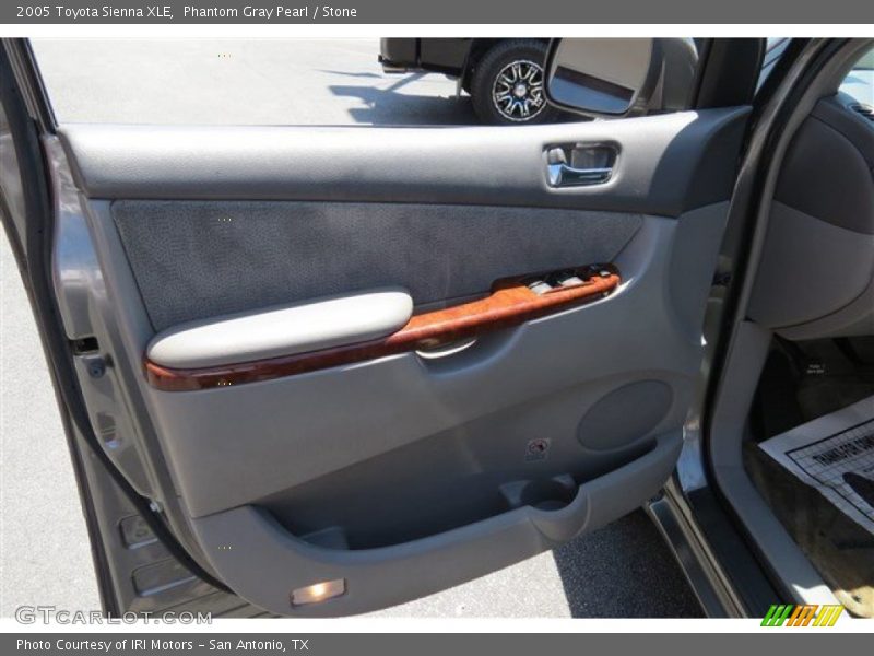 Phantom Gray Pearl / Stone 2005 Toyota Sienna XLE
