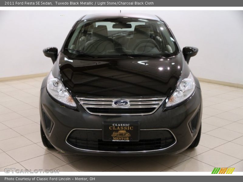 Tuxedo Black Metallic / Light Stone/Charcoal Black Cloth 2011 Ford Fiesta SE Sedan