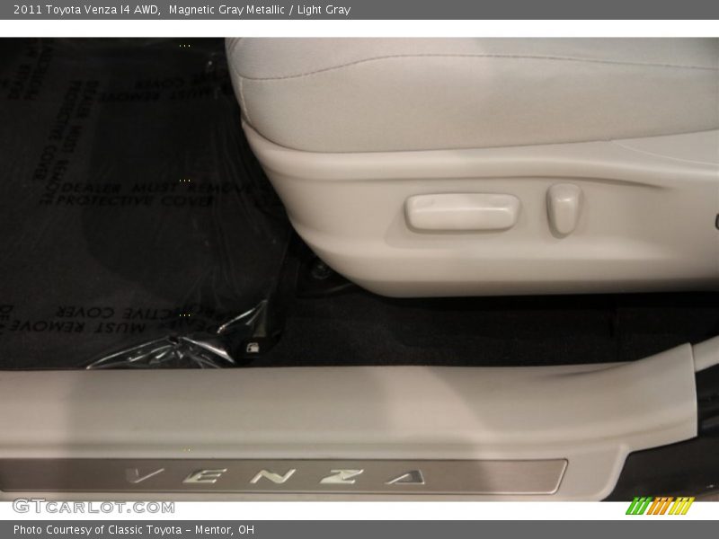 Magnetic Gray Metallic / Light Gray 2011 Toyota Venza I4 AWD