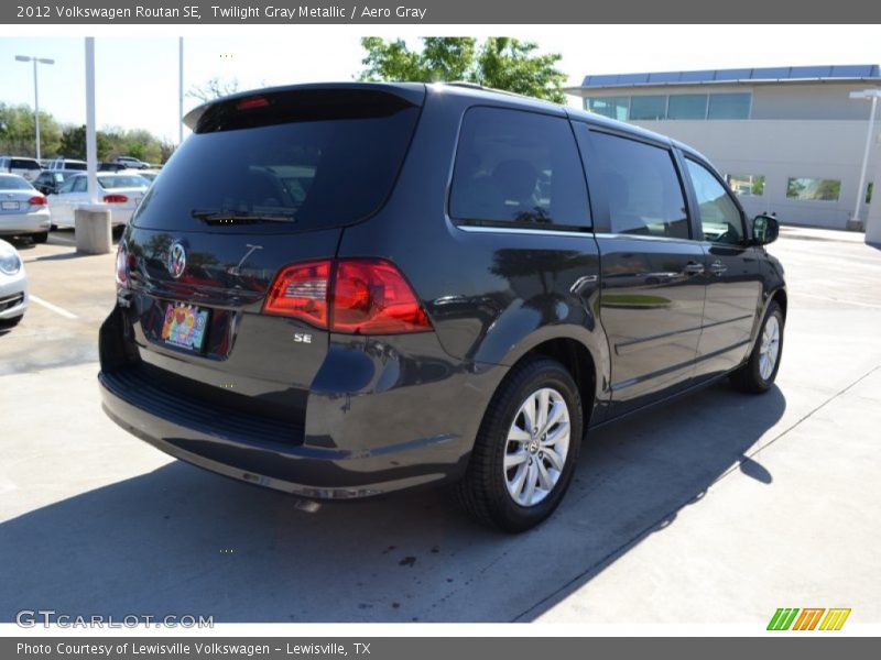 Twilight Gray Metallic / Aero Gray 2012 Volkswagen Routan SE
