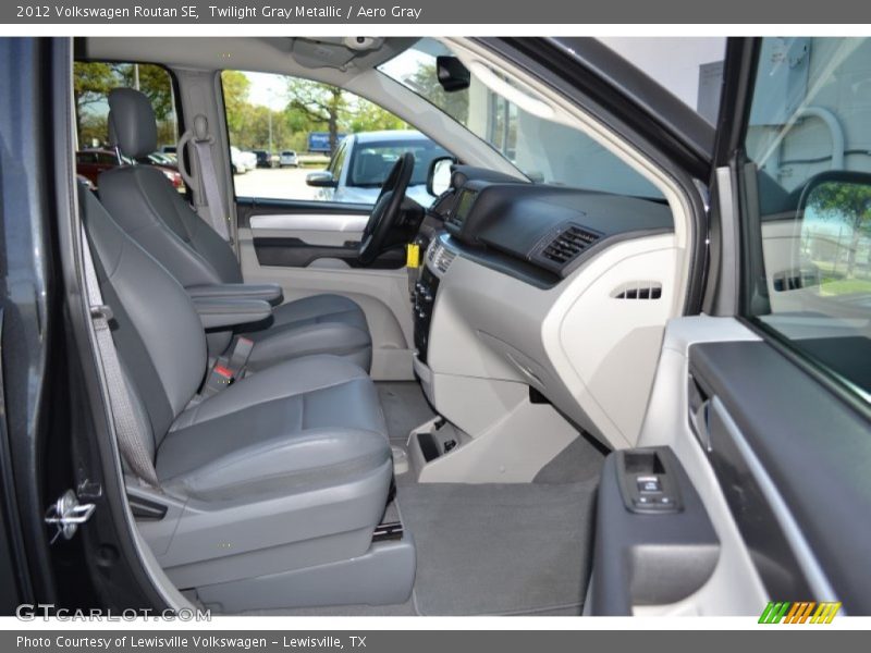 Twilight Gray Metallic / Aero Gray 2012 Volkswagen Routan SE