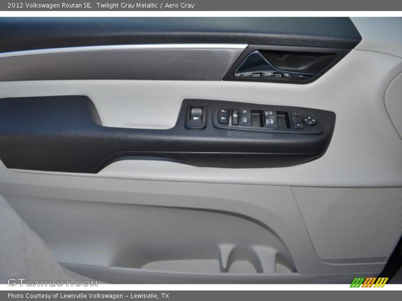 Twilight Gray Metallic / Aero Gray 2012 Volkswagen Routan SE