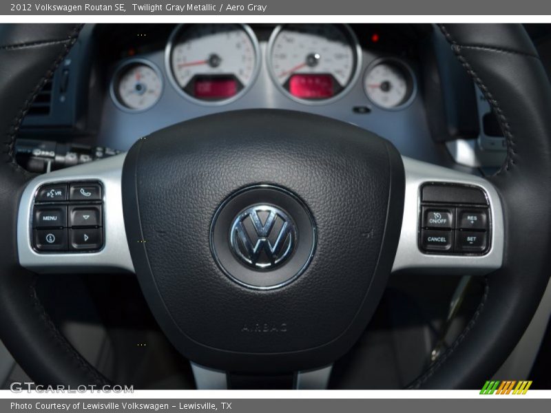 Twilight Gray Metallic / Aero Gray 2012 Volkswagen Routan SE