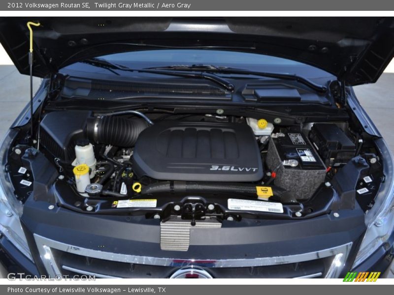 Twilight Gray Metallic / Aero Gray 2012 Volkswagen Routan SE